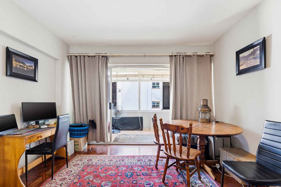2 Bedroom Property for Sale in Sea Point Western Cape